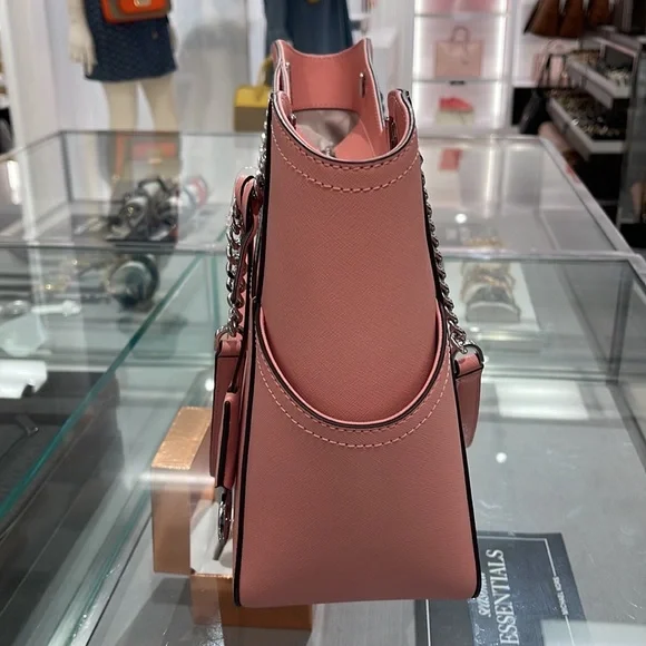 MICHAEL KORS
Jet Set Large X Chain Saffiano Leather Shoulder Tote HandBag
NWT - Picture 4 of 16